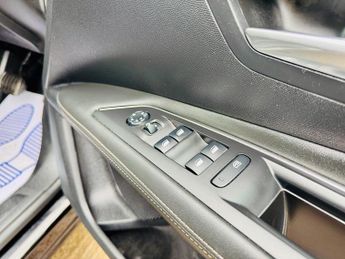 PEUGEOT 3008 1.5 BlueHDi GT Line