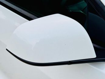 TESLA MODEL 3 Standard Range Plus