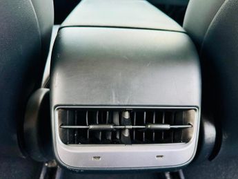 TESLA MODEL 3 Standard Range Plus