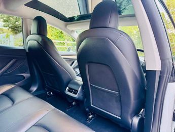 TESLA MODEL 3 Standard Range Plus