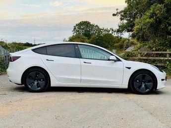 TESLA MODEL 3 Standard Range Plus