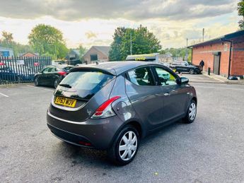 CHRYSLER YPSILON 1.2 S
