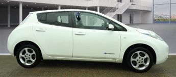 NISSAN LEAF 24kWh Acenta Electric Automatic White 5dr LOW TAX