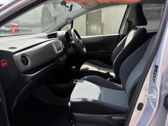 TOYOTA YARIS 1.0 Automatic Petrol Euro5 5dr