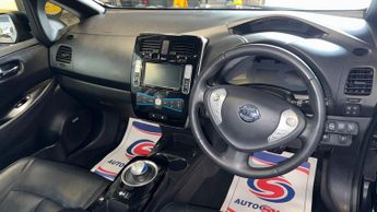 NISSAN LEAF 30kWh Tekna Black Automatic 5dr LOWTAX+LEATHER+SATNAV