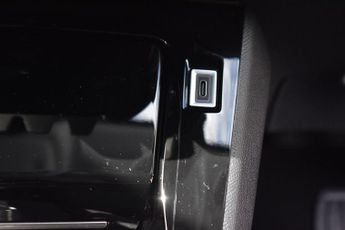 PEUGEOT 208 1.2 PureTech MHEV Allure