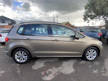VOLKSWAGEN GOLF SV 1.6 TDI BlueMotion Tech SE