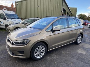 VOLKSWAGEN GOLF SV 1.6 TDI BlueMotion Tech SE