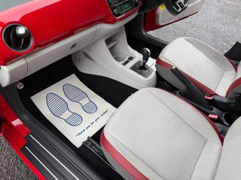 VOLKSWAGEN UP 1.0 BlueMotion Tech High up!
