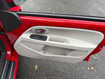 VOLKSWAGEN UP 1.0 BlueMotion Tech High up!