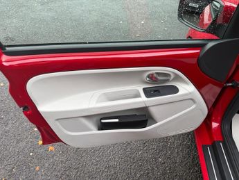 VOLKSWAGEN UP 1.0 BlueMotion Tech High up!