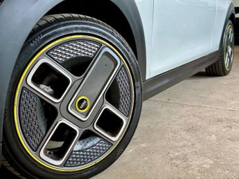 MINI ELECTRIC Cooper SE 32.6kWh Level 1 Auto 3dr