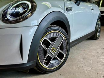 MINI ELECTRIC Cooper SE 32.6kWh Level 1 Auto 3dr