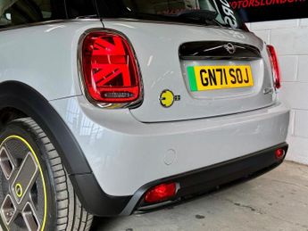 MINI ELECTRIC Cooper SE 32.6kWh Level 1 Auto 3dr