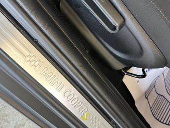 MINI ELECTRIC Cooper SE 32.6kWh Level 1 Auto 3dr