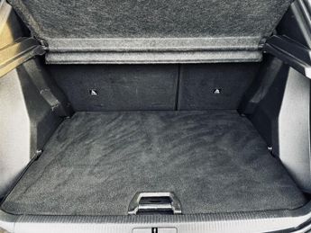 PEUGEOT 2008 1.2 PureTech Allure Premium + EAT Euro 6
