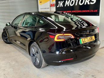 TESLA MODEL 3 (Dual Motor) Long Range Auto 4WDE 4dr