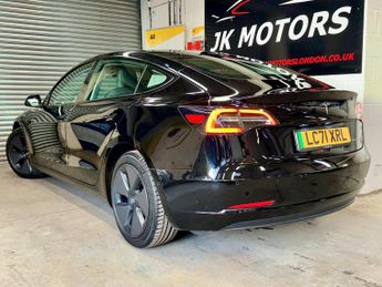 TESLA MODEL 3 (Dual Motor) Long Range Auto 4WDE 4dr