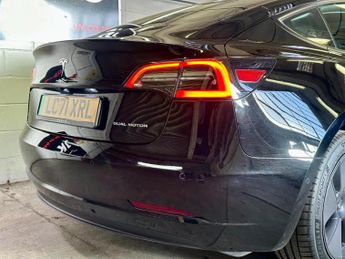 TESLA MODEL 3 (Dual Motor) Long Range Auto 4WDE 4dr
