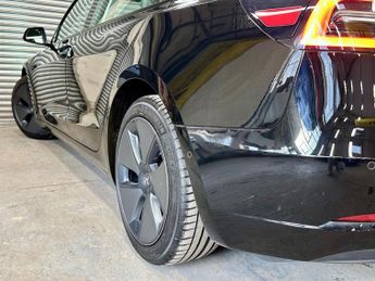 TESLA MODEL 3 (Dual Motor) Long Range Auto 4WDE 4dr