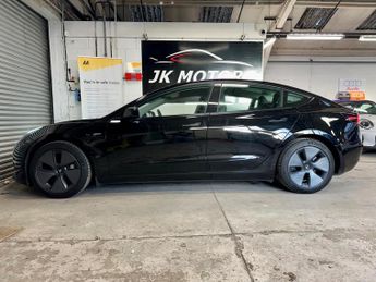 TESLA MODEL 3 (Dual Motor) Long Range Auto 4WDE 4dr