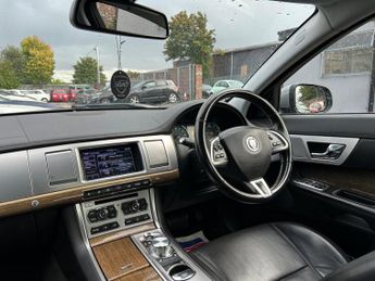 JAGUAR XF 2.2d Premium Luxury Auto Euro 5 (s/s) 4dr