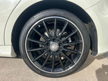 MERCEDES-BENZ A CLASS 2.1 A200d AMG Line (Premium) 7G-DCT Euro 6 (s/s) 5dr