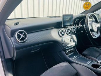 MERCEDES-BENZ A CLASS 2.1 A200d AMG Line (Premium) 7G-DCT Euro 6 (s/s) 5dr
