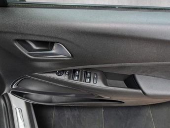 VAUXHALL CROSSLAND 1.2 Turbo Ultimate Auto Euro 6 (s/s) 5dr