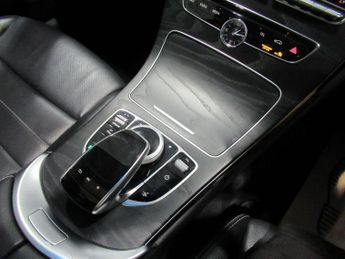 MERCEDES-BENZ C CLASS 2.1 C250d AMG Line (Premium) G-Tronic+ Euro 6 (s/s) 2dr