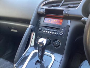 PEUGEOT 3008 1.6 e-HDi Active EGC Euro 5 (s/s) 5dr