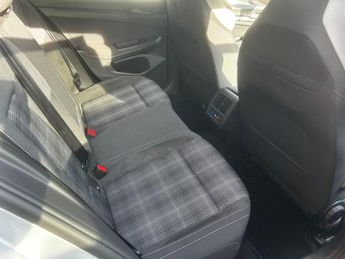 VOLKSWAGEN GOLF 2.0 TDI GTD