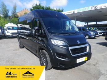 Peugeot Boxer 2.2 BlueHDi 335 Professional Premium +