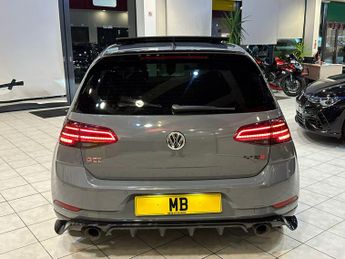 VOLKSWAGEN GOLF 2.0 TSI GTI TCR