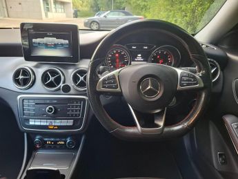 MERCEDES-BENZ CLA 1.6 CLA200 AMG Line Edition