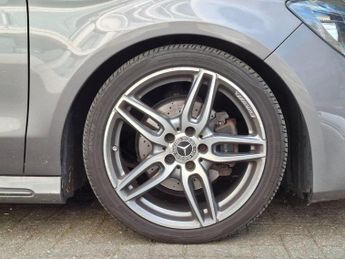MERCEDES-BENZ CLA 1.6 CLA200 AMG Line Edition