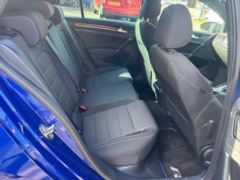 VOLKSWAGEN GOLF 2.0 TSI R