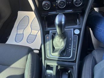 VOLKSWAGEN GOLF 2.0 TSI R
