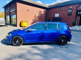 VOLKSWAGEN GOLF 2.0 TSI R