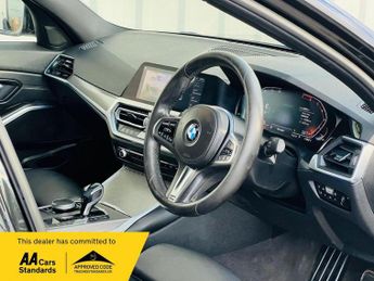 BMW 3 SERIES 2.0 330i M Sport Auto Euro 6 (s/s) 4dr