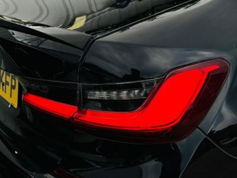 BMW 3 SERIES 2.0 330i M Sport Auto Euro 6 (s/s) 4dr