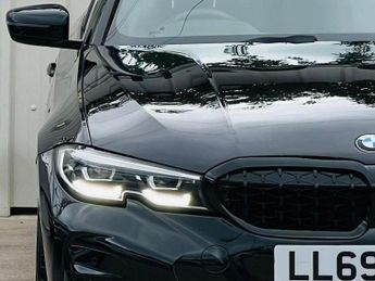 BMW 3 SERIES 2.0 330i M Sport Auto Euro 6 (s/s) 4dr