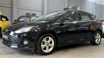 Ford Focus 1.0 T EcoBoost Zetec Black 5dr 13 STAMPS+1 KEEPER
