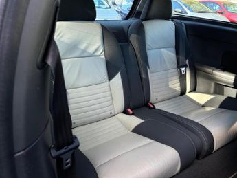 VOLVO C30 1.6 R-Design Sport 2dr