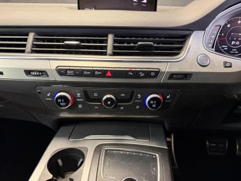 AUDI Q7 3.0 TDI V6 45 S line