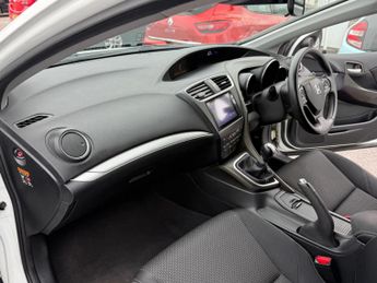 HONDA CIVIC 1.8 i-VTEC SE Plus (Navi) Euro 6 (s/s) 5dr