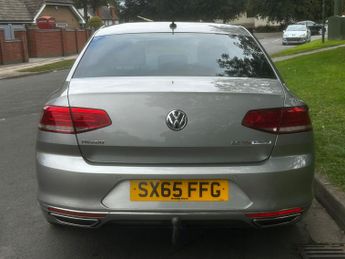 VOLKSWAGEN PASSAT 2.0 TDI BlueMotion Tech R-Line