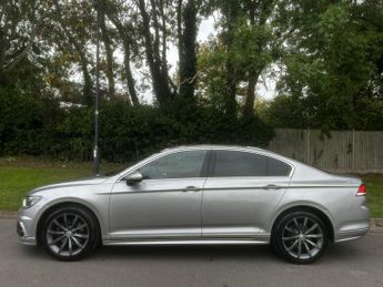 VOLKSWAGEN PASSAT 2.0 TDI BlueMotion Tech R-Line