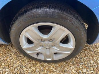 FORD FOCUS 1.6 Style 5dr