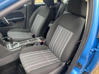 FORD FOCUS 1.6 Style 5dr